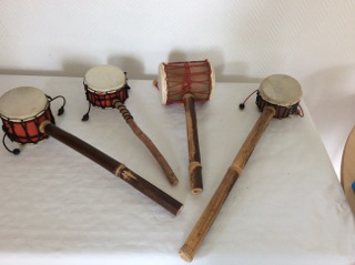 création instrument musique tambour ancien