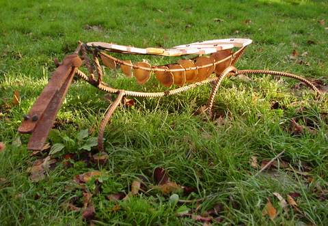 sculpture musicale jardin crocodile