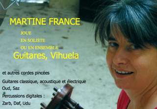 musicienne jouant percussion udu drum atelier terre et son