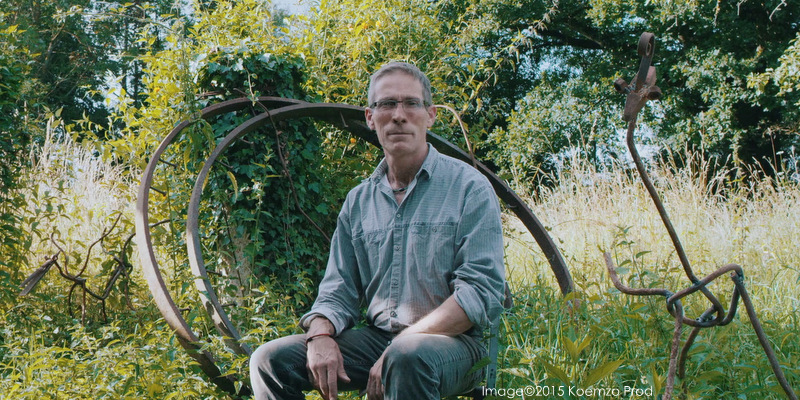 Christian Gauche chef de l'entreprise Atelier terre et son