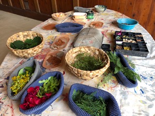 atelier modelage au châteaux d'ainay le Vieil