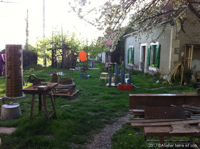 conception de sculpture et structure sonore pour le plein air les jardin et espace vert jeux musicaux attractif tout public