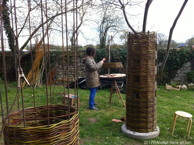 installation musicale tambour en odier et PVC de recuclage décorations sonore de plein air
