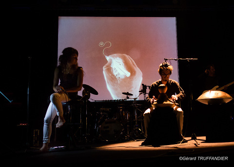 Naïa spectacle Jean Noël Godard udu Atelier terre et son