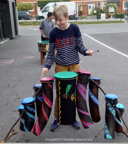 créer installations sonore avec enfants et recyclage